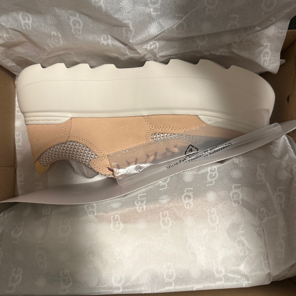 women peach uggs sneakers